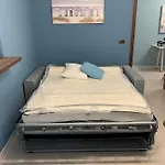 Roxy House טרני