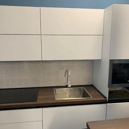 Roxy House טרני