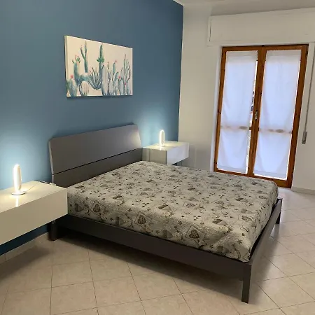 Roxy House